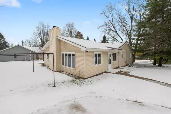 Oak Creek, WI 53154,2212 W Grays LANE