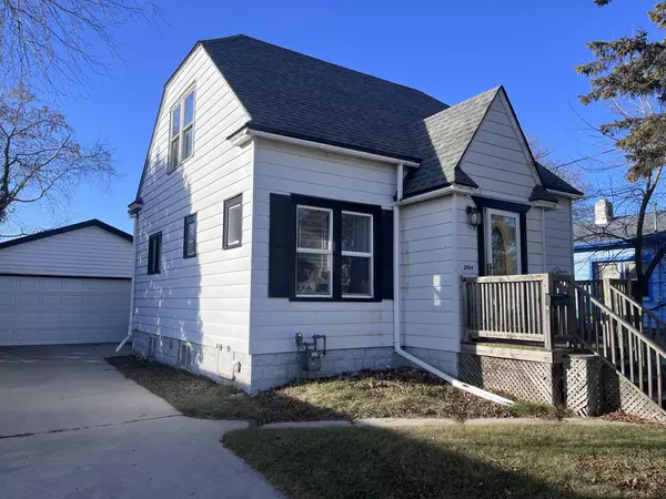 2404 Lincoln AVENUE, Two Rivers, WI 54241