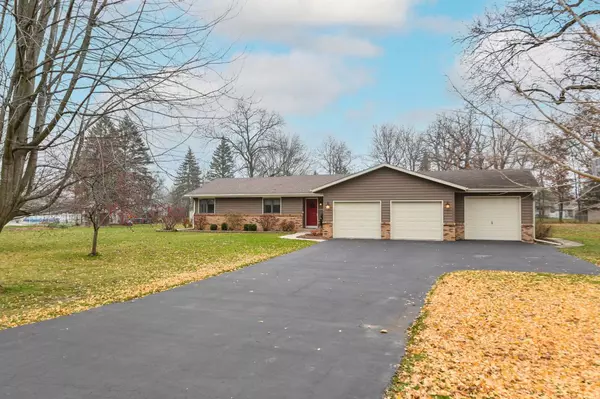 1209 Oakwood LANE, Elkhorn, WI 53121