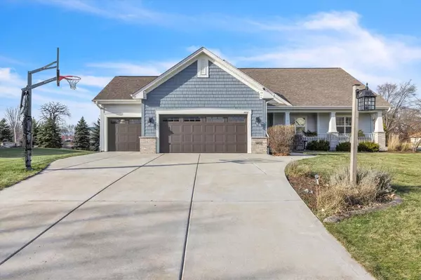 1402 Applewood CIRCLE, Mukwonago, WI 53149