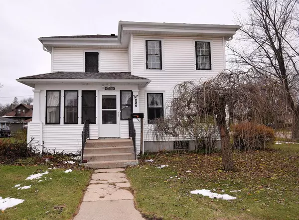 224 N Broad STREET, Elkhorn, WI 53121