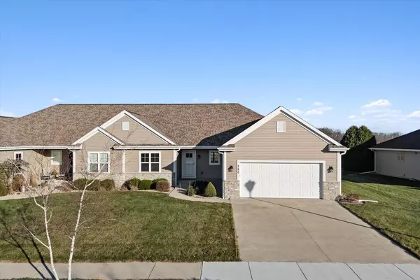 290 E Redding CIRCLE, Belgium, WI 53004