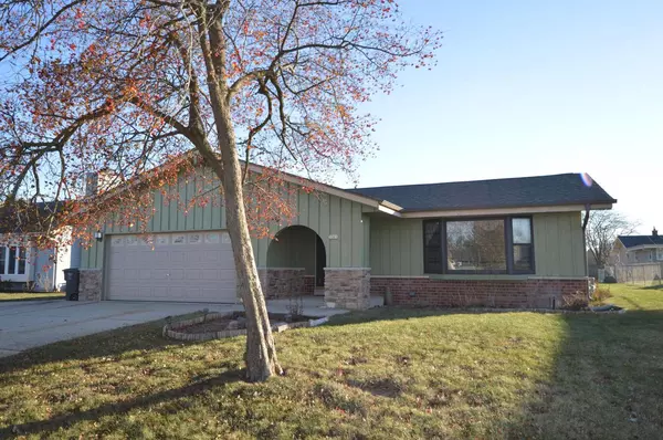 3301 W Bridge STREET, Greenfield, WI 53221