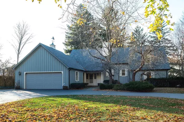 W277N2587 Rocky Point ROAD, Pewaukee, WI 53072