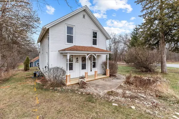 W322N7894 Petersen ROAD, Hartland, WI 53029