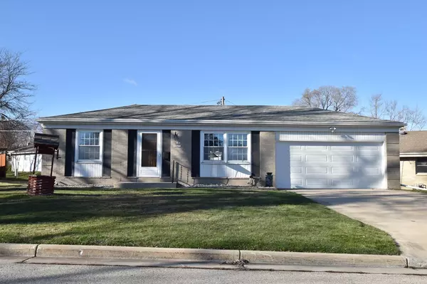 W182N8453 Bryn Mawr COURT, Menomonee Falls, WI 53051