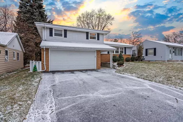 Wauwatosa, WI 53222,4127 N 92nd STREET