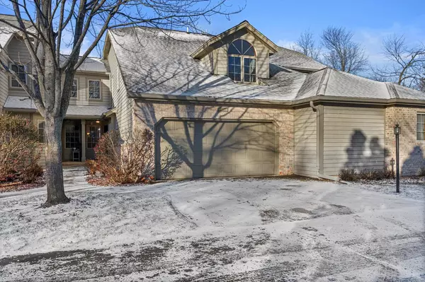 17875 W Wisconsin AVENUE #B, Brookfield, WI 53045