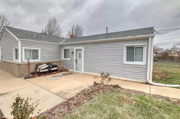 2088 S 57th STREET, West Allis, WI 53219