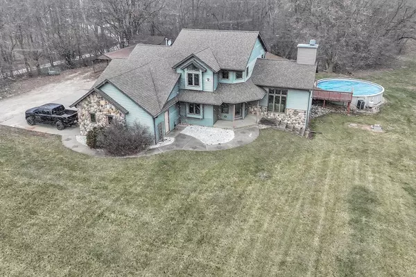 W3986 Potter ROAD, Elkhorn, WI 53121