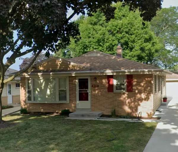 2628 N 114th STREET, Wauwatosa, WI 53226