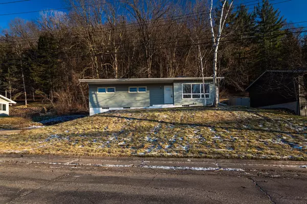 La Crosse, WI 54601,3143 Cliffside DRIVE