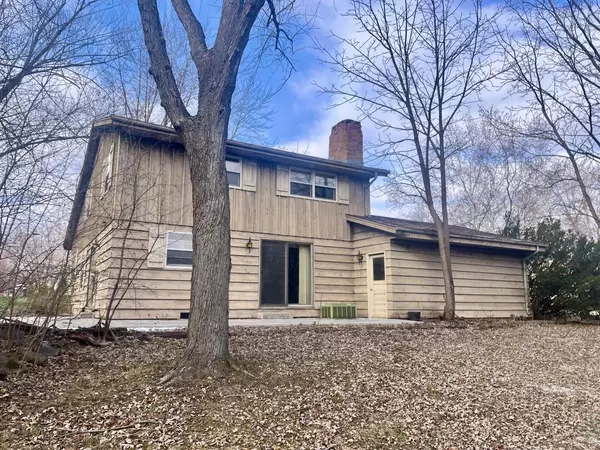 Muskego, WI 53150,S76W20183 Sunny Hill DRIVE