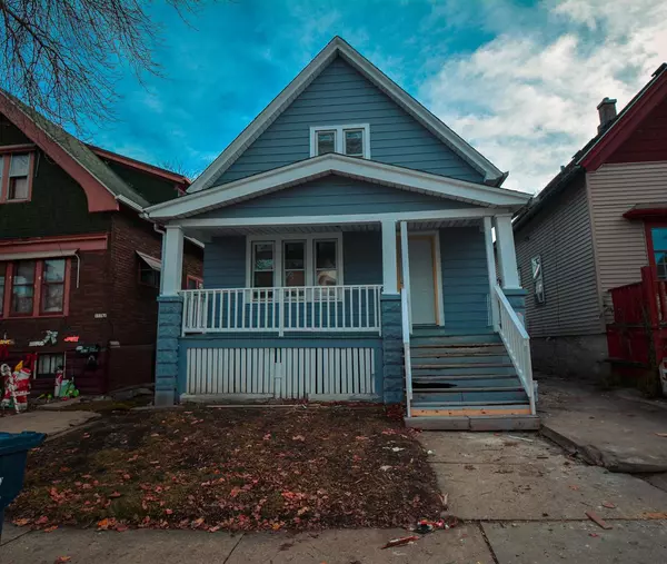 1524 S Comstock AVENUE, Milwaukee, WI 53204