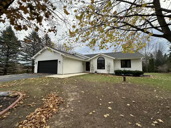 1351 Rawhide DRIVE, West Bend, WI 53090