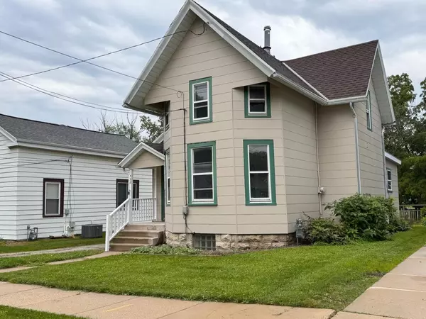 528 Barstow STREET, Waukesha, WI 53188