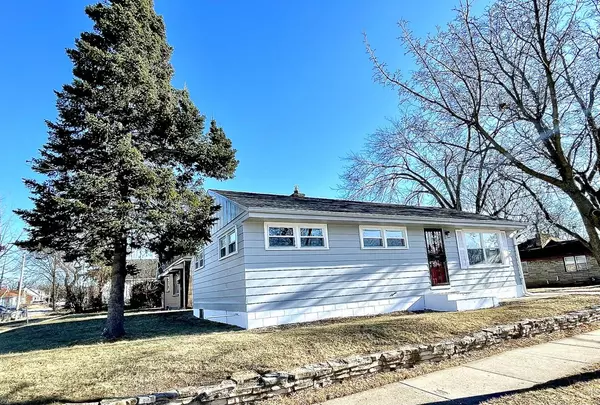 4970 N 44th STREET, Milwaukee, WI 53218