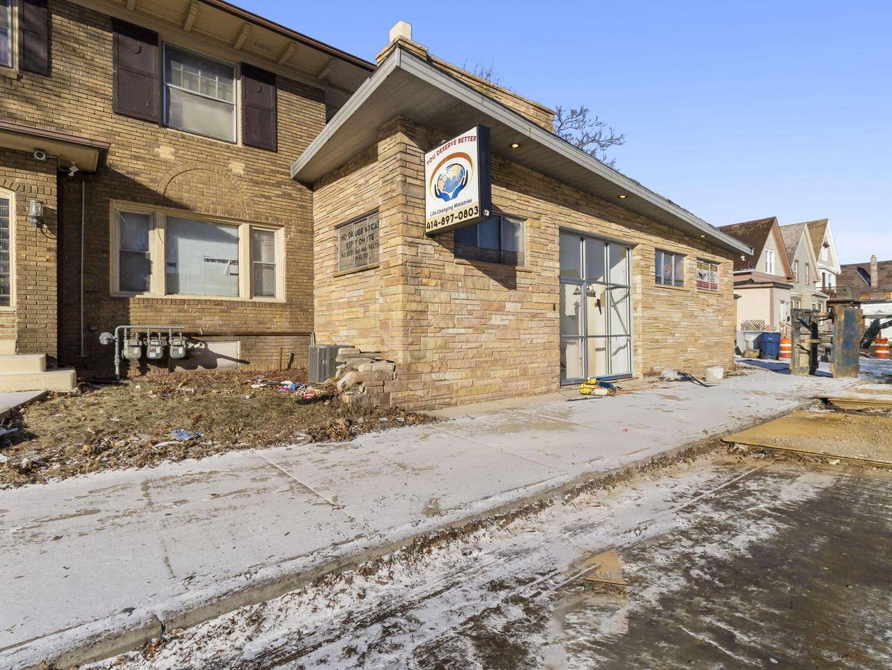 Milwaukee, WI 53215,2363 S 13th STREET #2365