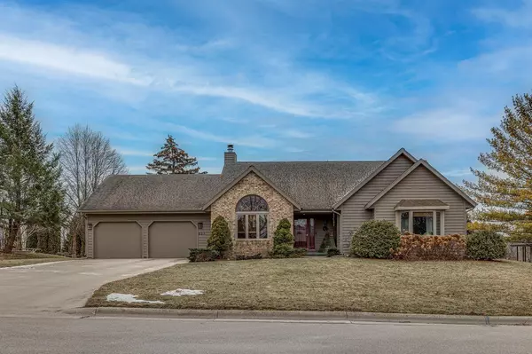 823 Wilson AVENUE, Sheboygan Falls, WI 53085