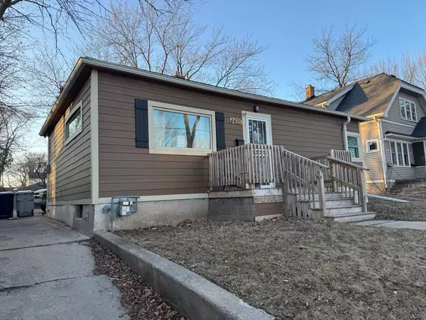 4455 N 37th STREET, Milwaukee, WI 53209