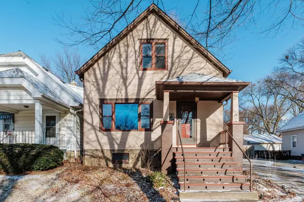 6610 Romona AVENUE, Wauwatosa, WI 53213