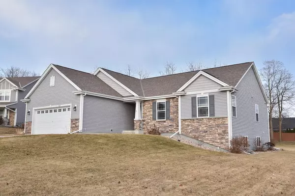 2315 Rustic Woods COURT, Waukesha, WI 53188