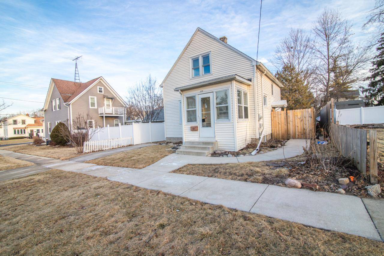 608 Emmet STREET, Watertown, WI 53094