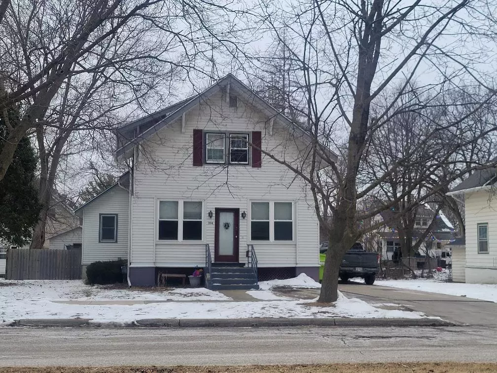 Elkhorn, WI 53121,314 N Broad STREET