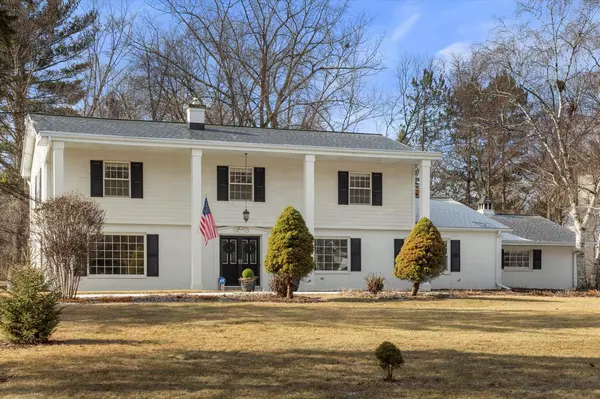 1685 Sunset DRIVE, Elm Grove, WI 53122