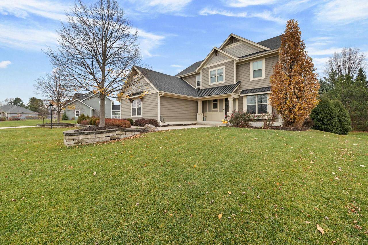 Pewaukee, WI 53072,N47W22268 Woodleaf WAY