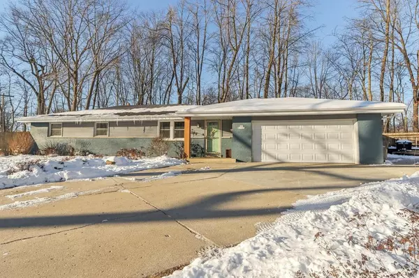 S69W17776 Forest DRIVE, Muskego, WI 53150