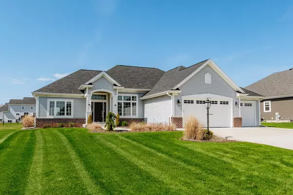 N46W22348 Boxleaf LANE,  Pewaukee,  WI 53072