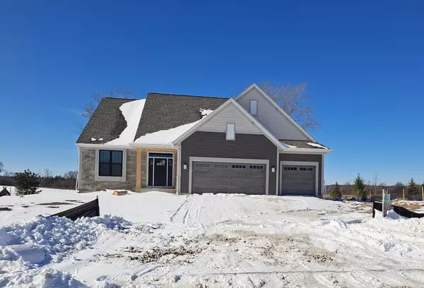 W251N2367 Valleyview CIRCLE, Pewaukee, WI 53072