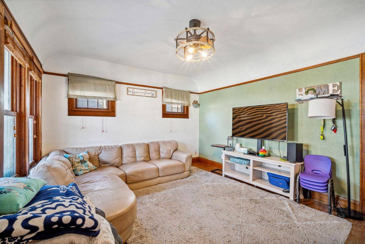 West Bend, WI 53095,533 S 8th AVENUE