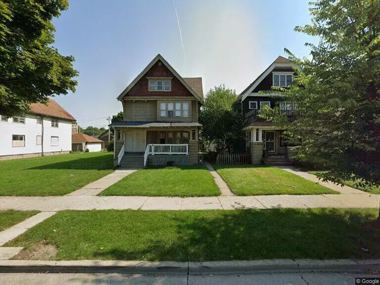 3066 N 39th STREET, Milwaukee, WI 53210