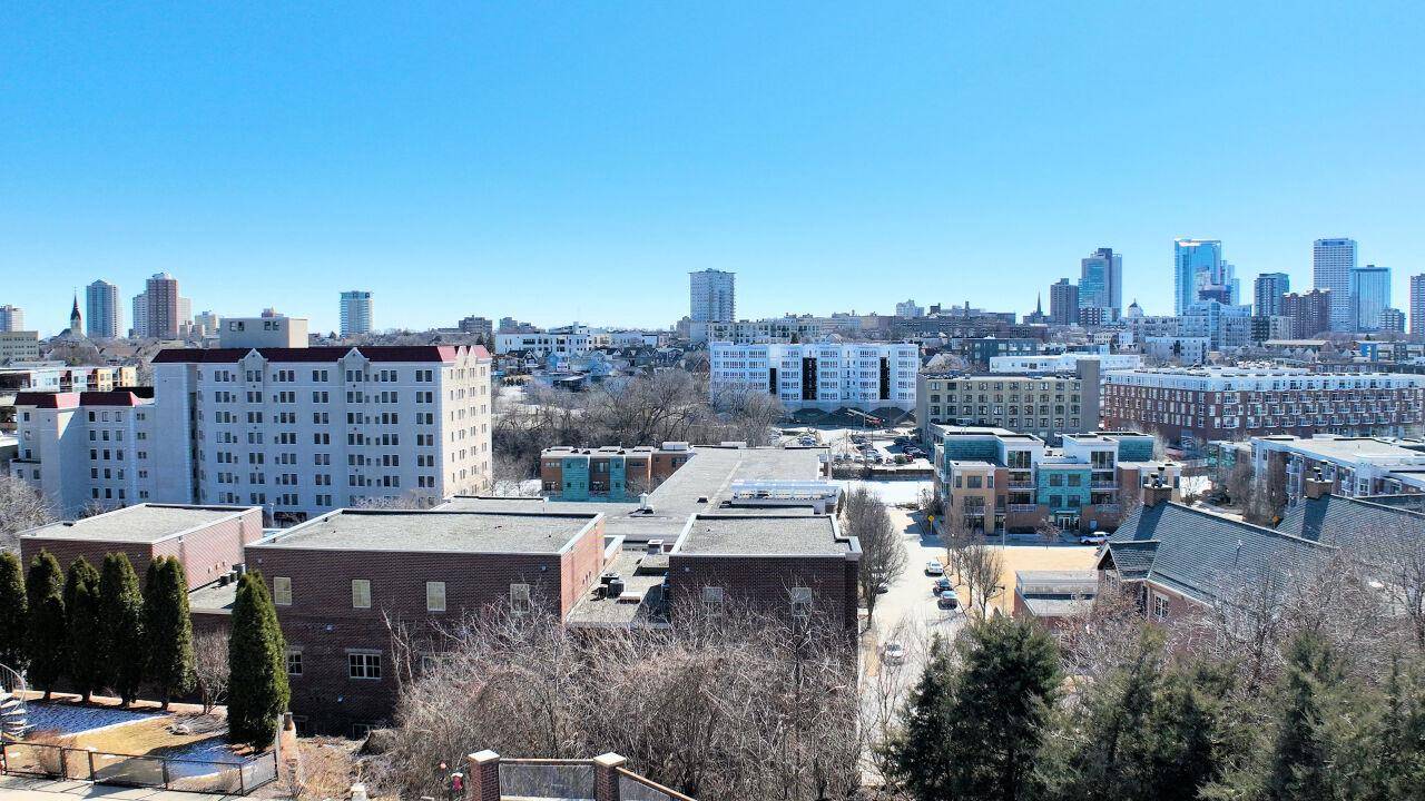 301 E Reservoir AVENUE #4, Milwaukee, WI 53212