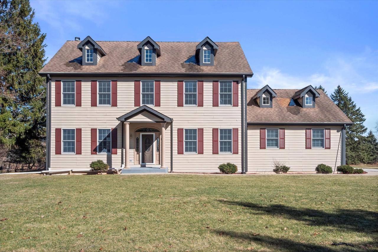 10744 N Wauwatosa ROAD, Mequon, WI 53097