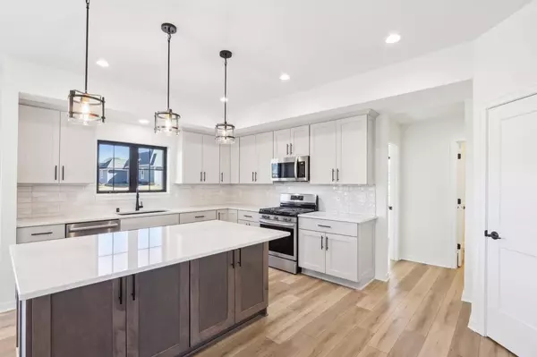 Waukesha, WI 53189,1617 White Deer TRAIL