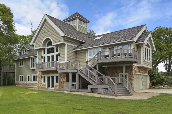 2842 Moelter DRIVE, Lake Geneva, WI 53147