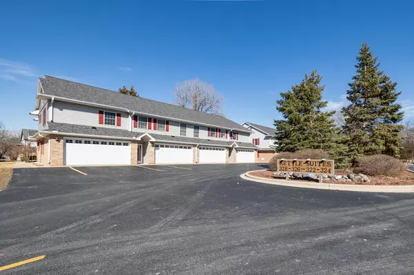 Slinger, WI 53086,328 Kettle Moraine DRIVE N #4