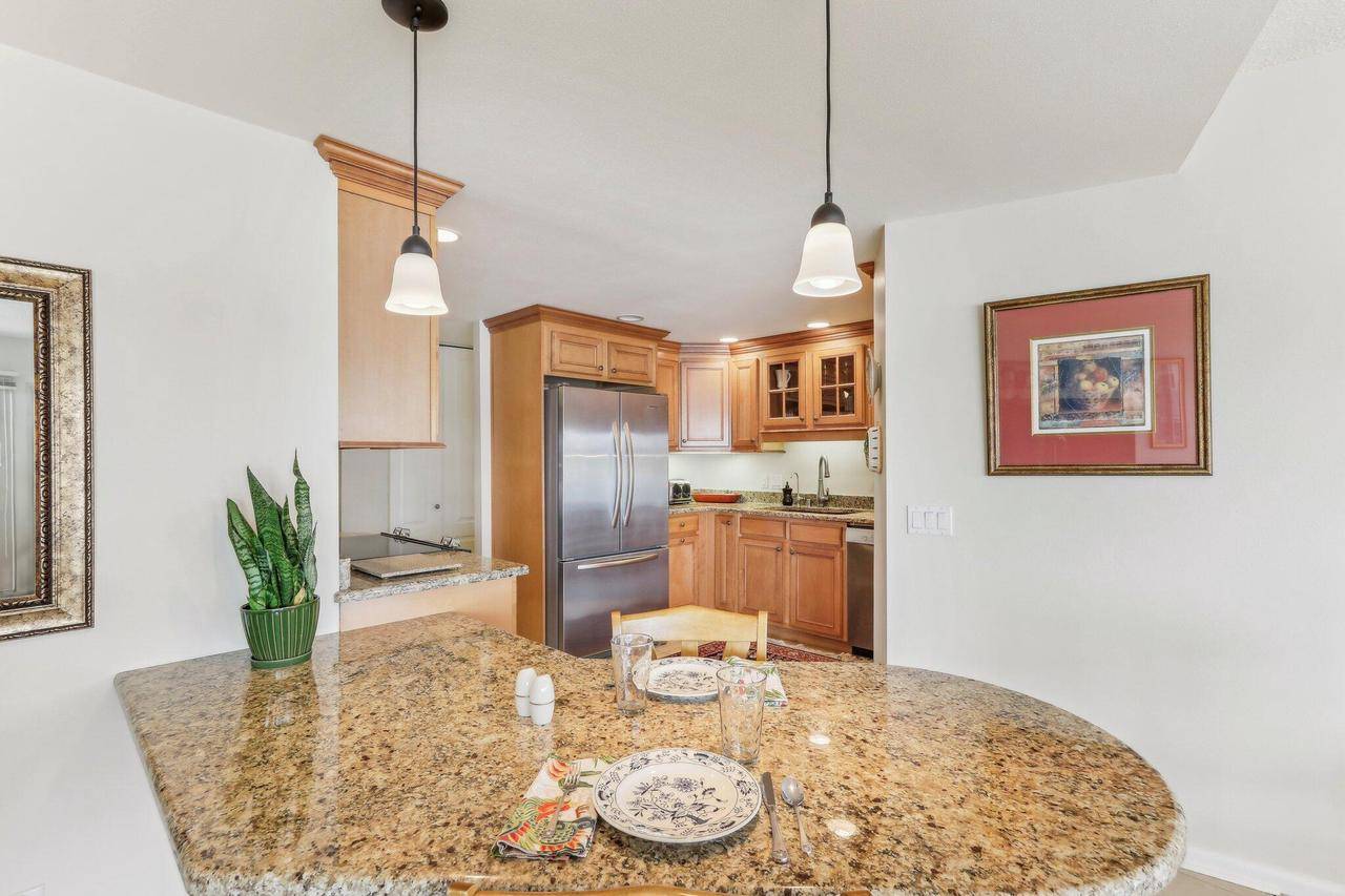 Oconomowoc, WI 53066,333 N Lake ROAD #203