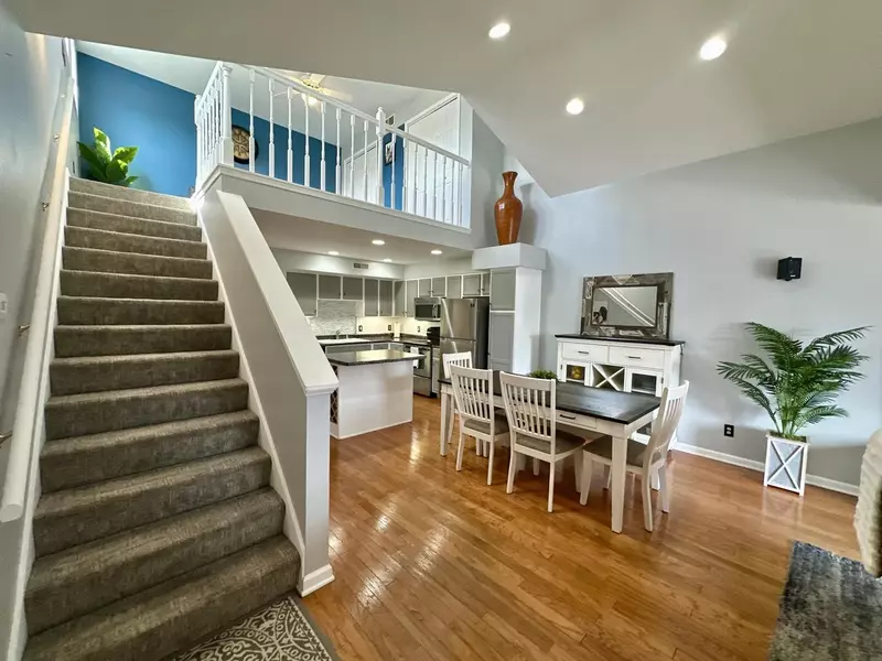 N17W26873 E Fieldhack DRIVE #H, Pewaukee, WI 53072