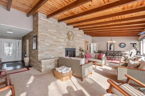 Cleveland, WI 53015,1411 Lakeshore DRIVE