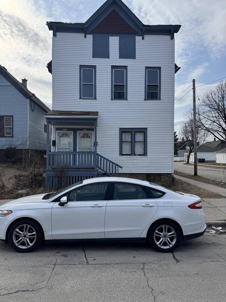 3573 N 11th STREET #3575, Milwaukee, WI 53206