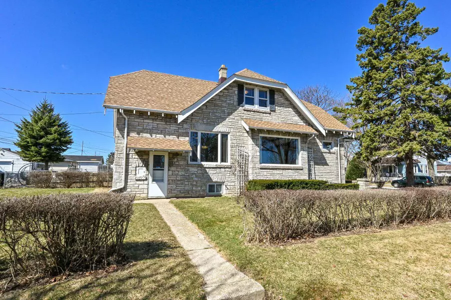 3875 E Edgerton AVENUE, Cudahy, WI 53110