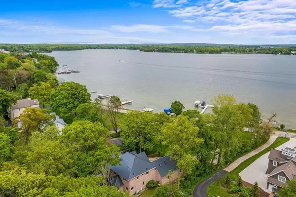 Oconomowoc, WI 53066,36082 N Beach ROAD