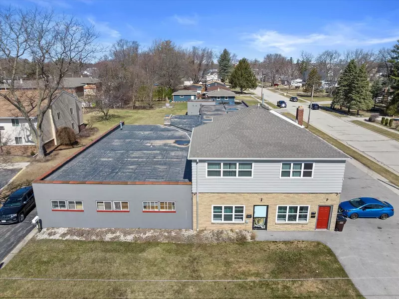 530 S Franklin STREET, Oconomowoc, WI 53066