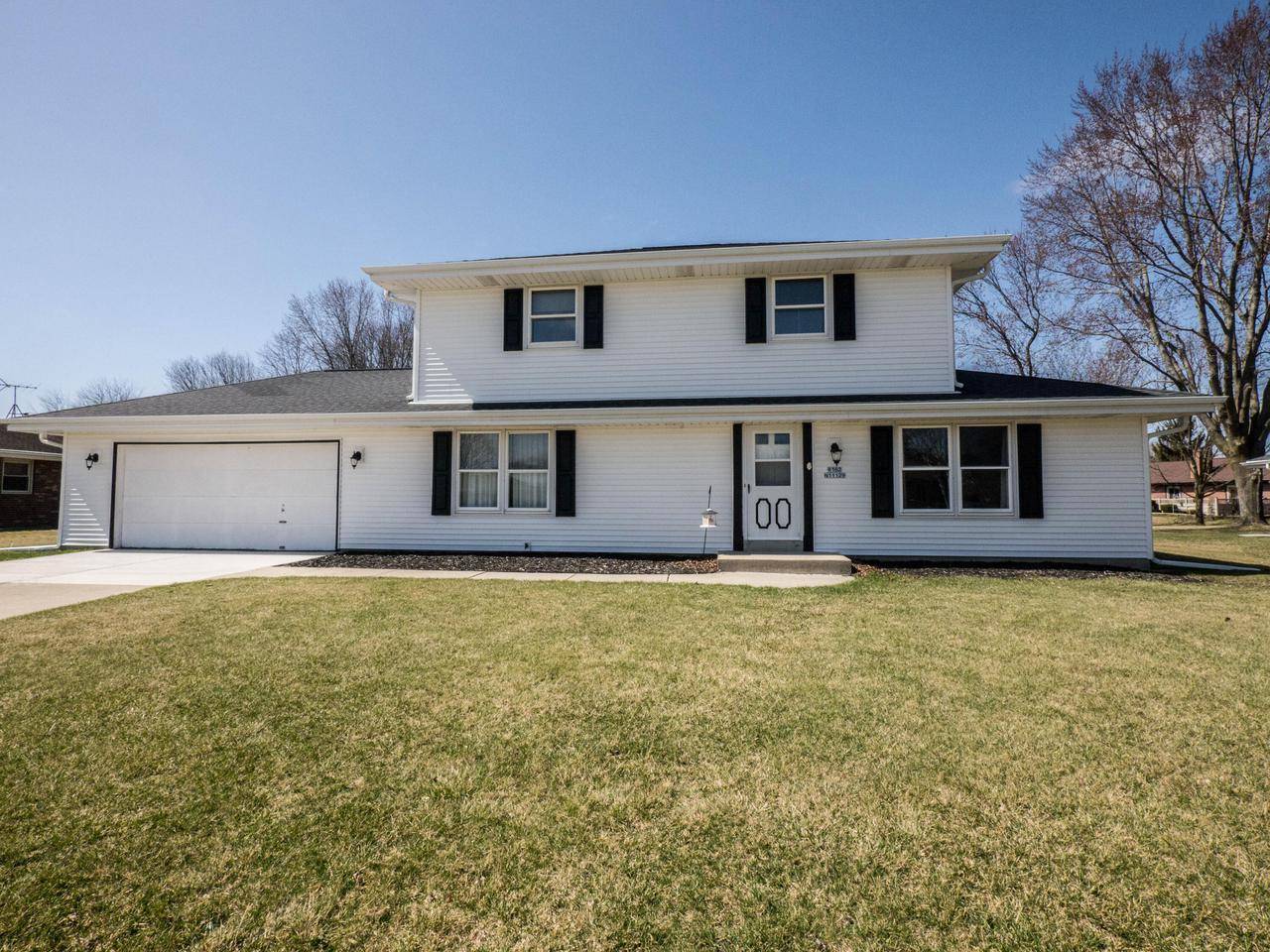 W162N11129 Cromwell ROAD, Germantown, WI 53022