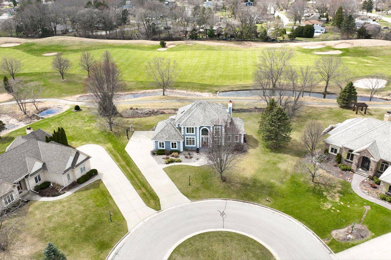 Hartland, WI 53029,1201 E Pineview COURT