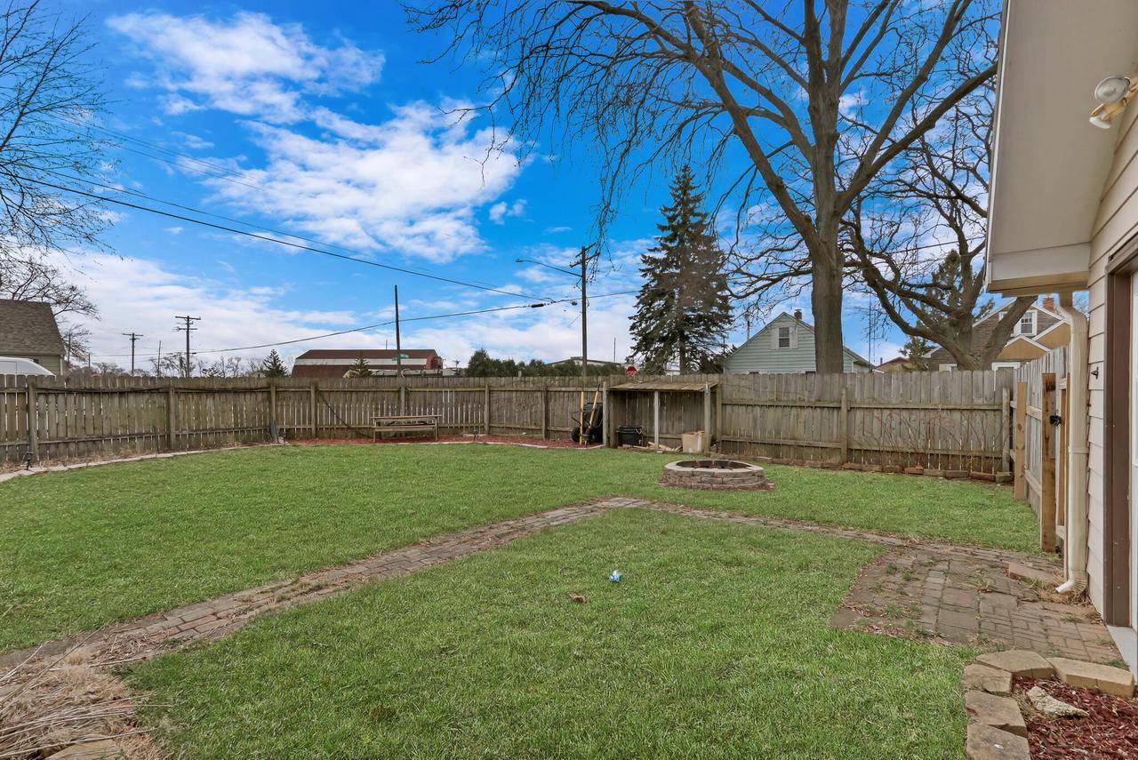 Kenosha, WI 53142,3510 63rd STREET